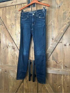 American Eagle Outfitters Women's Dark Blue Straight-Leg Jeans
